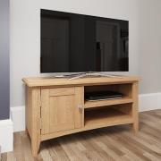 Gilford Wooden 1 Door 1 Shelf TV Stand In Light Oak